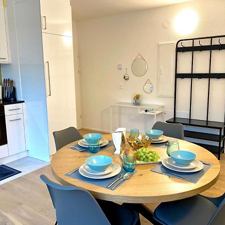 Glad Spot - Liestal - 10 Min From Basel - Central, Design & Netflix Apartment Luaran gambar