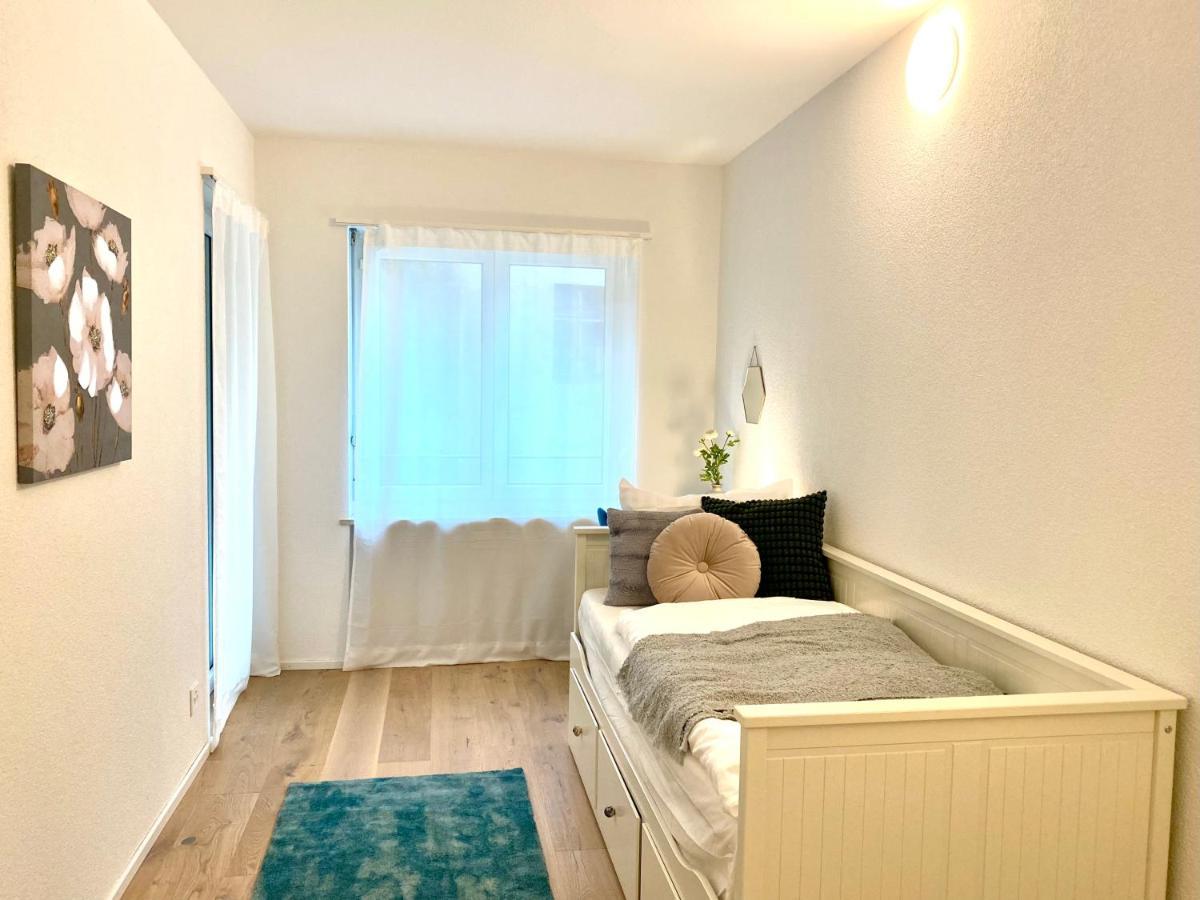 Glad Spot - Liestal - 10 Min From Basel - Central, Design & Netflix Apartment Luaran gambar