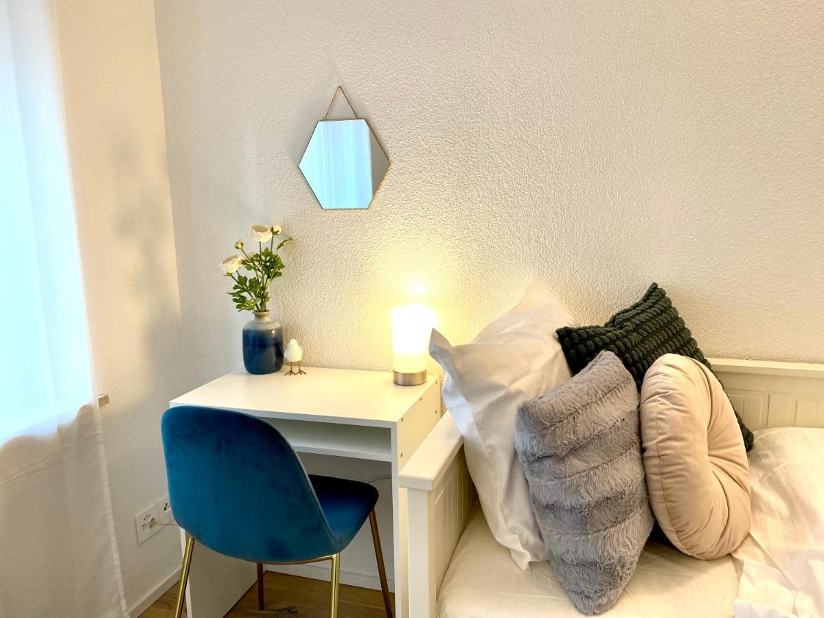 Glad Spot - Liestal - 10 Min From Basel - Central, Design & Netflix Apartment Luaran gambar