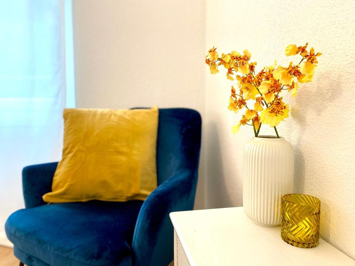 Glad Spot - Liestal - 10 Min From Basel - Central, Design & Netflix Apartment Luaran gambar