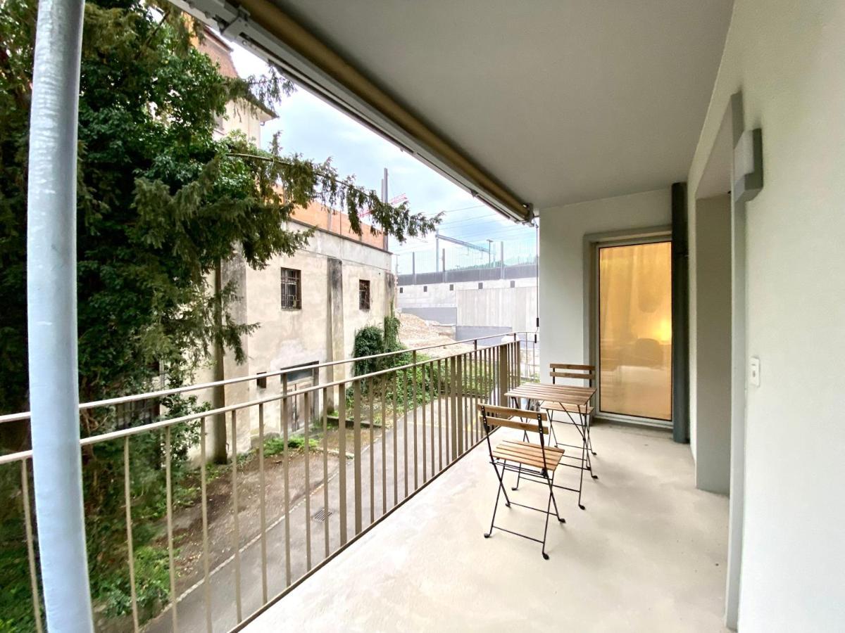 Glad Spot - Liestal - 10 Min From Basel - Central, Design & Netflix Apartment Luaran gambar